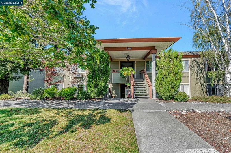 1909 Skycrest Dr 2, Walnut Creek, CA 94595