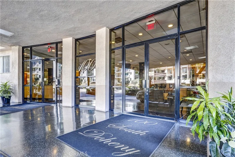 100 S Doheny Drive 315, Los Angeles, CA 90048