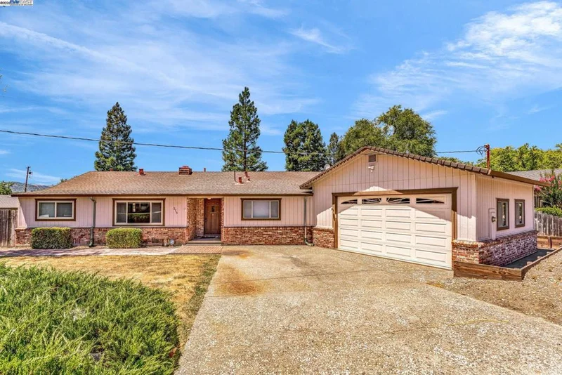 275 Cameo Dr, Danville, CA 94526