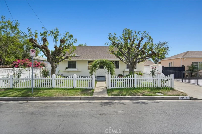 10414 Rainier Street, Sun Valley, CA 91352