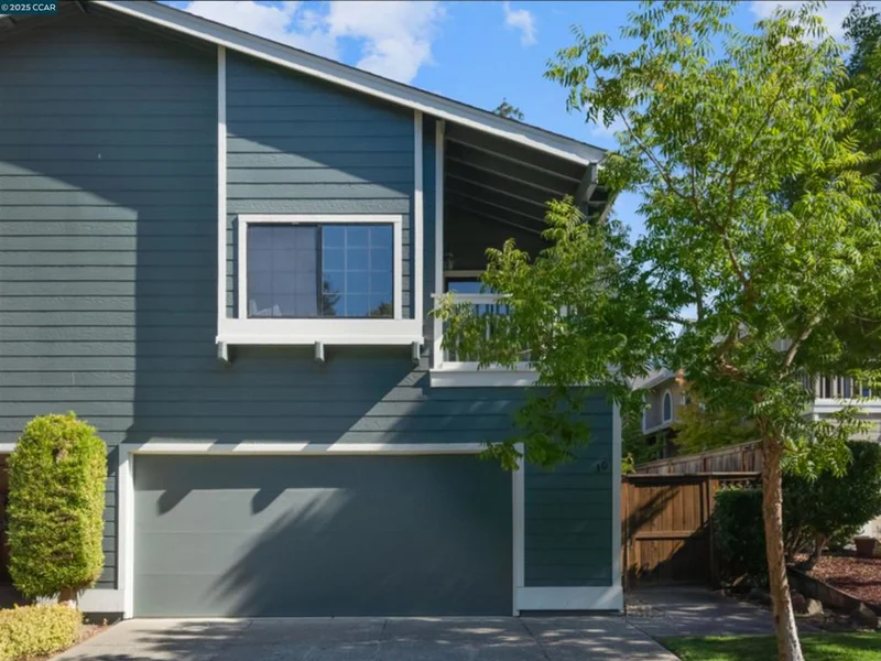 30 Hansen Ct, Moraga, CA 94556