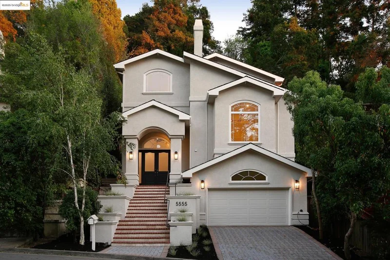 5555 Moraga Ave, Oakland, CA 94611