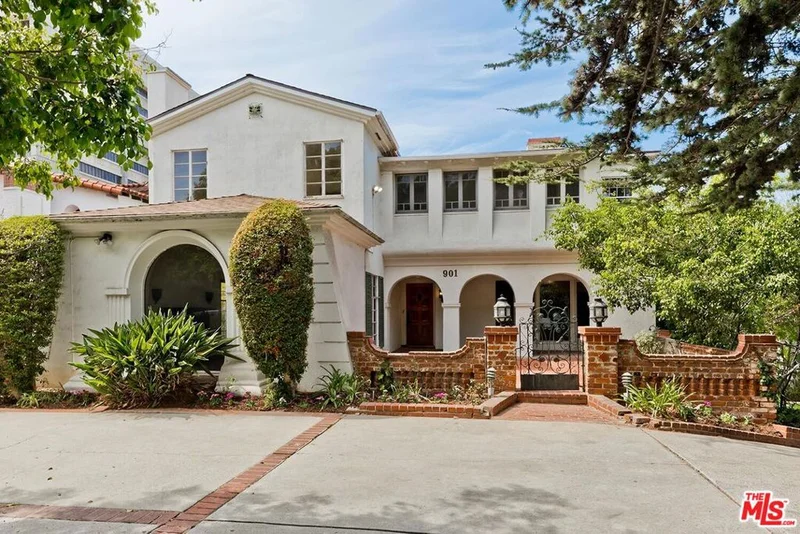 901 Malcolm Avenue, Los Angeles, CA 90024