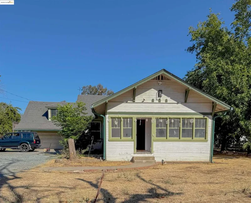 7036 Dry Creek