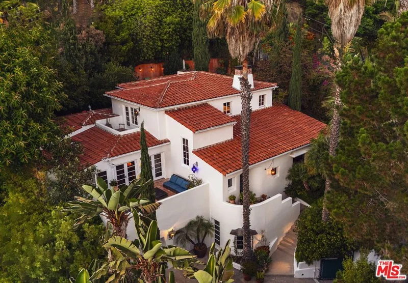 8855 St Ives Drive, Los Angeles, CA 90069
