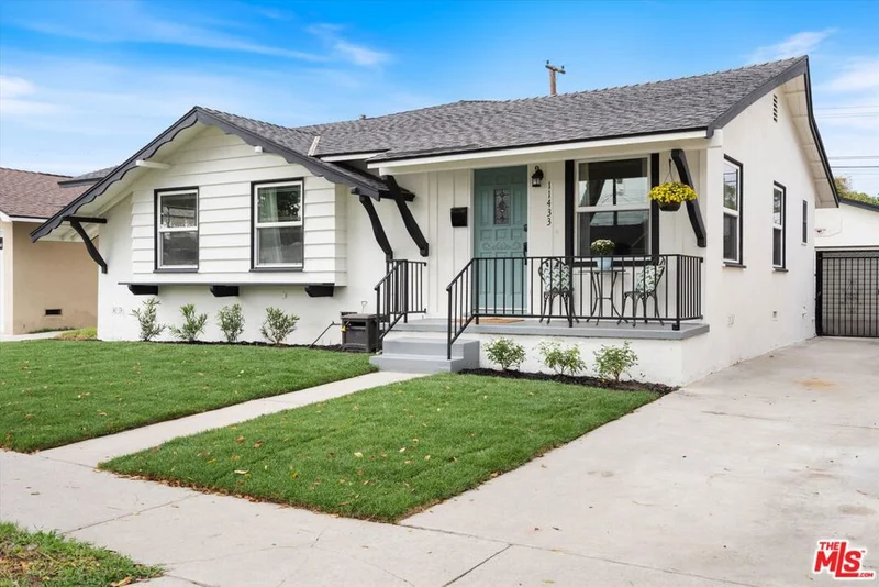 11433 214th Street, Lakewood, CA 90715