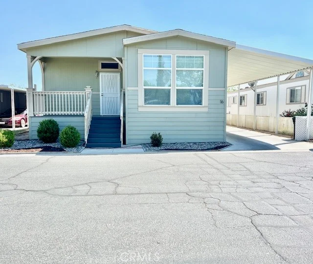 4444 Avenue R, Palmdale, CA 93552