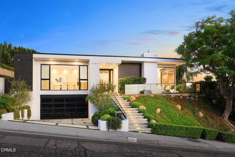 1000 Avonoak Terrace, Glendale, CA 91206
