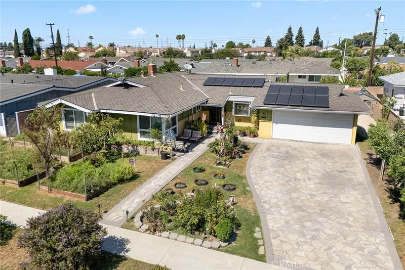 8921 Kennelly Lane, Anaheim, CA 92804