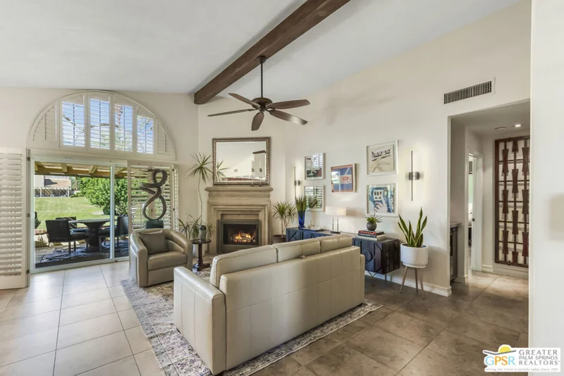36095 Avenida De Las Montanas