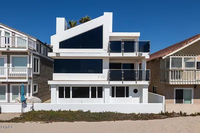 3405 Ocean Drive photo 2