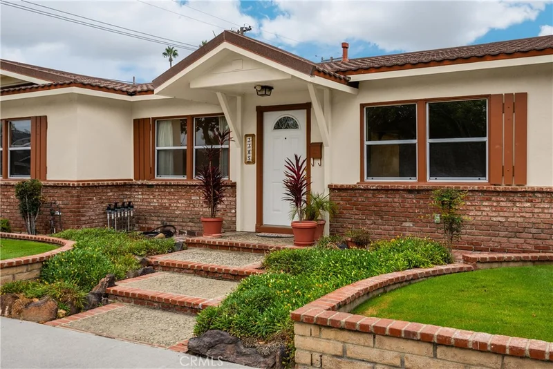 2705 E Orange Grove, Orange, CA 92867