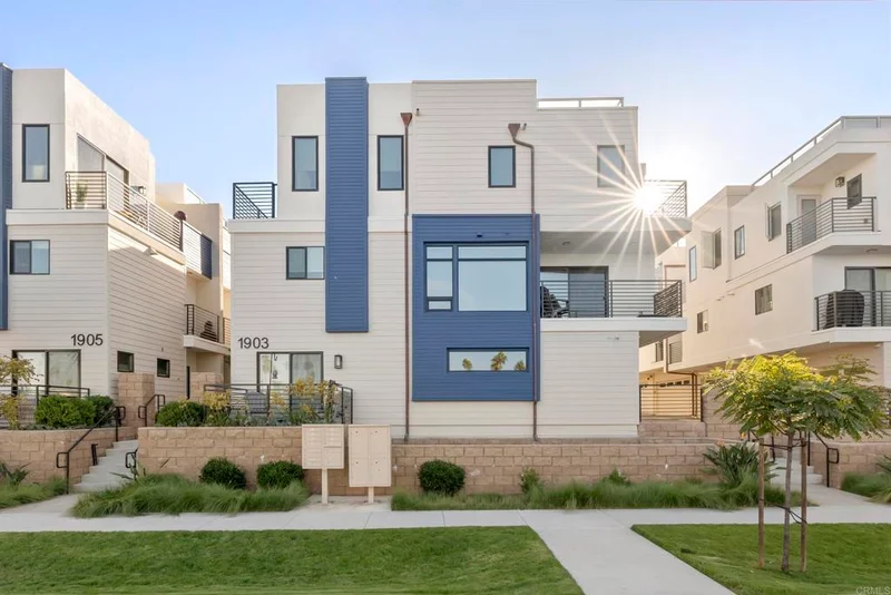 1903 S Myers 4, Oceanside, CA 92054