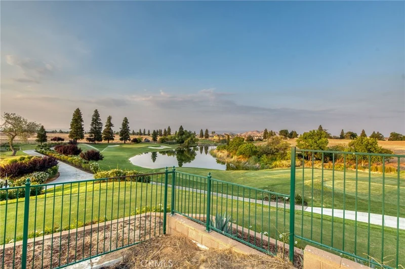 2490 E Copper Ridge Drive, Fresno, CA 93730
