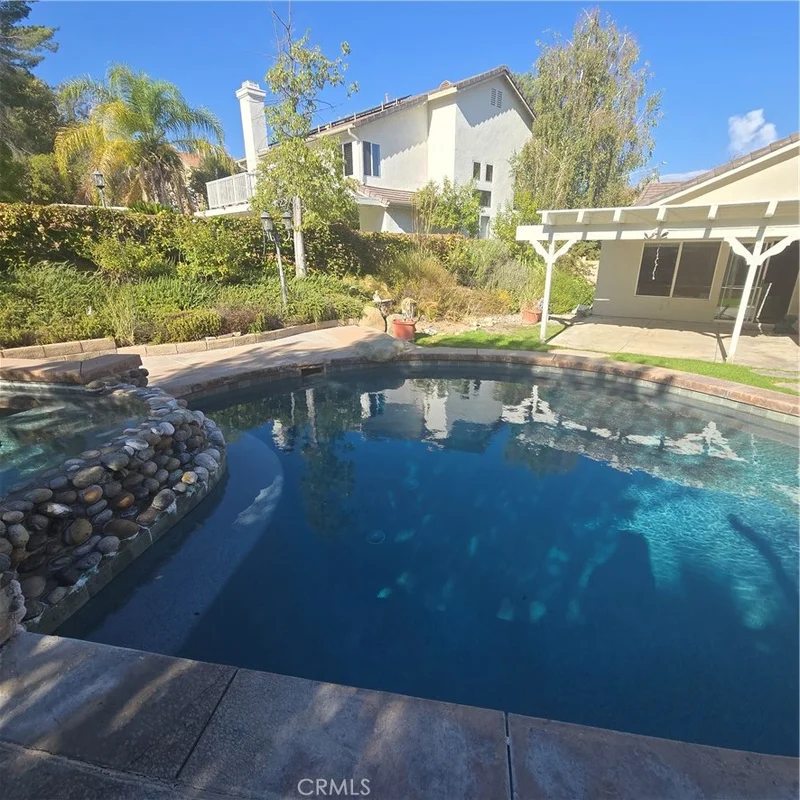 27619 27619 Ron Ridge, Saugus, CA 91350