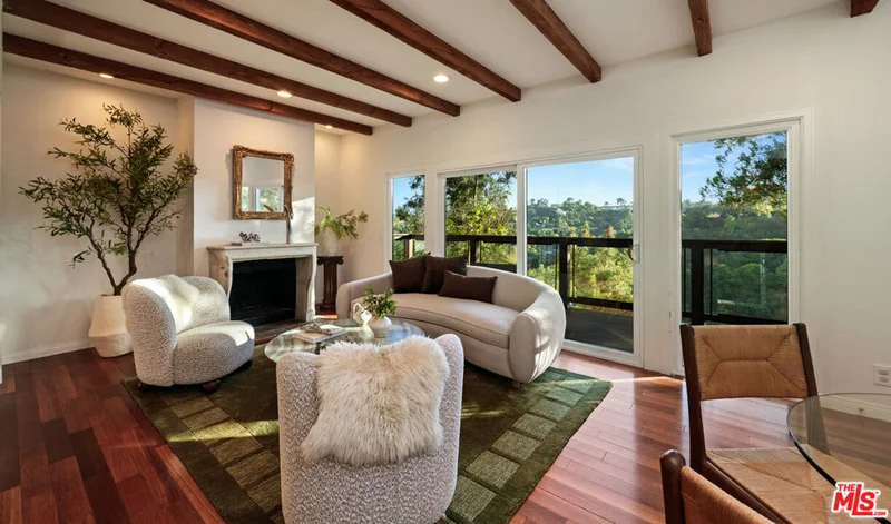 8579 Skyline Drive, Los Angeles, CA 90046