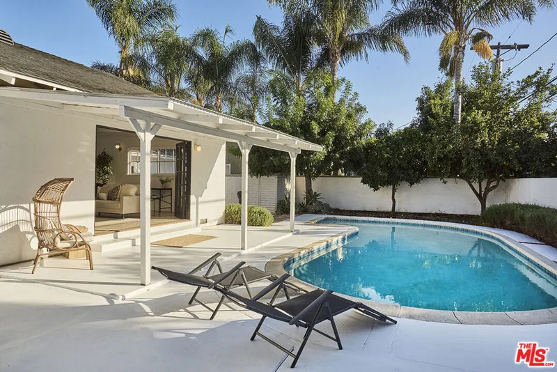 8531 Norwich Avenue, North Hills, CA 91343