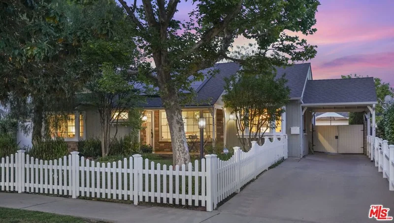 4546 Allott Avenue, Sherman Oaks, CA 91423