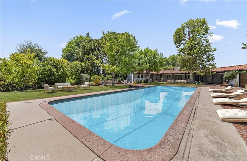 5205 Beckford Avenue, Tarzana, CA 91356