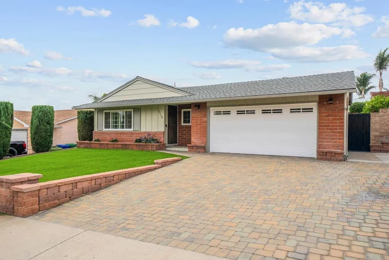 10138 Waynecrest Lane, Santee, CA 92071