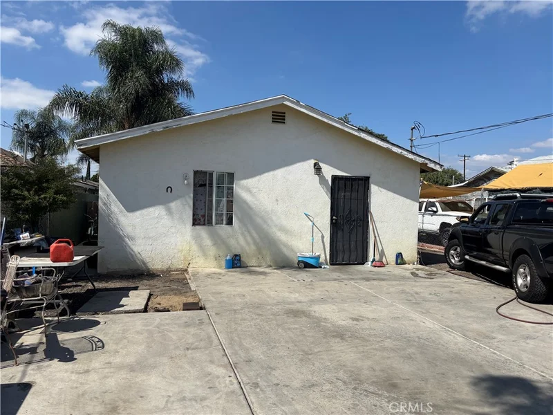 10022 Alameda Avenue, Bloomington, CA 92316