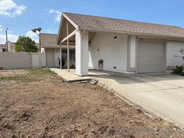 8669 Summerdale Rd, San Diego, CA 92126