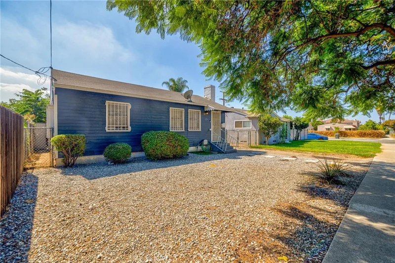 1176 Laurel Avenue, Pomona, CA 91768