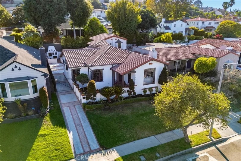 4251 Angeles Vista Boulevard, View Park, CA 90008