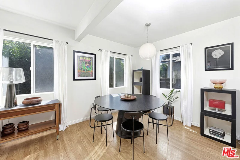 517 Venice Way, Venice, CA 90291