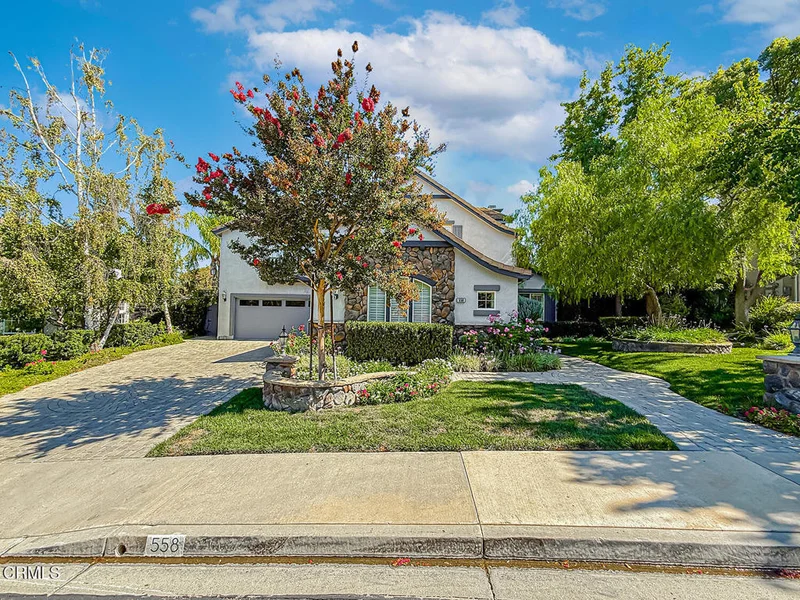 558 Oak Tree Court, Simi Valley, CA 93065