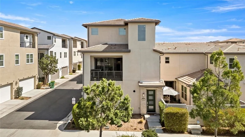 185 Frame, Irvine, CA 92618
