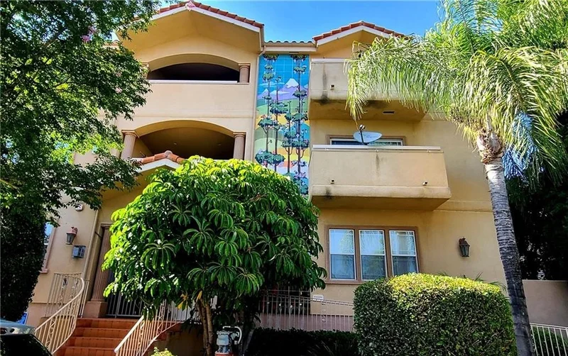 555 E Santa Anita Avenue 301, Burbank, CA 91501