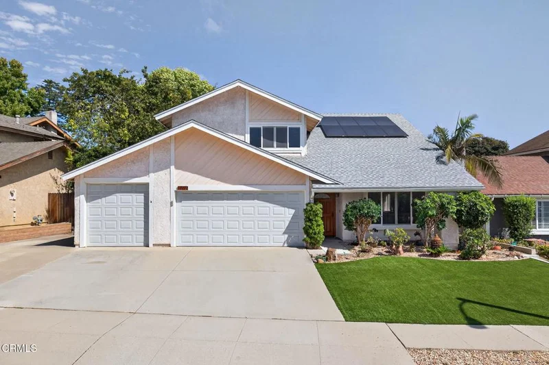 2272 Buffalo Avenue, Ventura, CA 93003