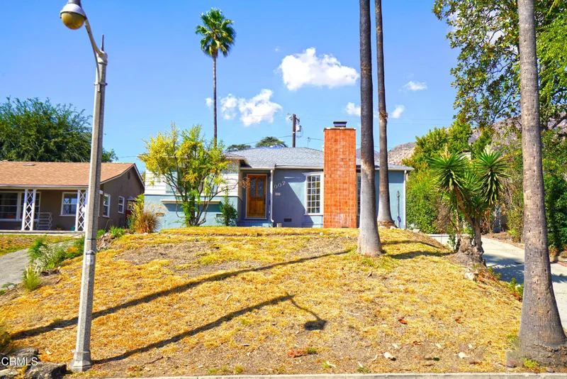 1007 E Palm Street, Altadena, CA 91001