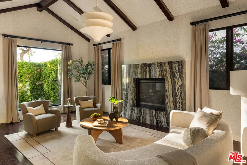 414 N La Jolla Avenue, Los Angeles, CA 90048