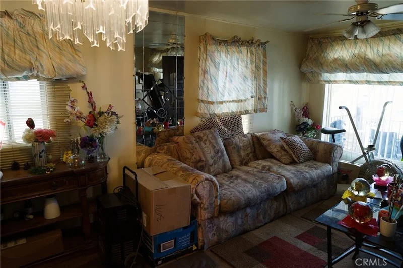 226 E 105th Street photo 2