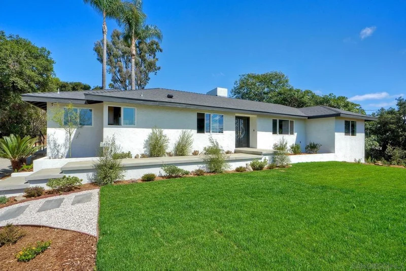 1870 Laurel Rd, Oceanside, CA 92054