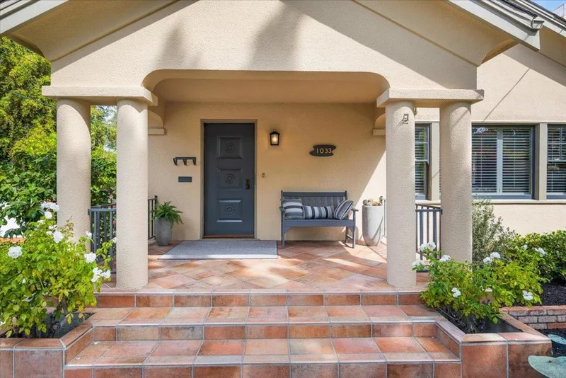 1033 Guinda, Palo Alto, CA 94301