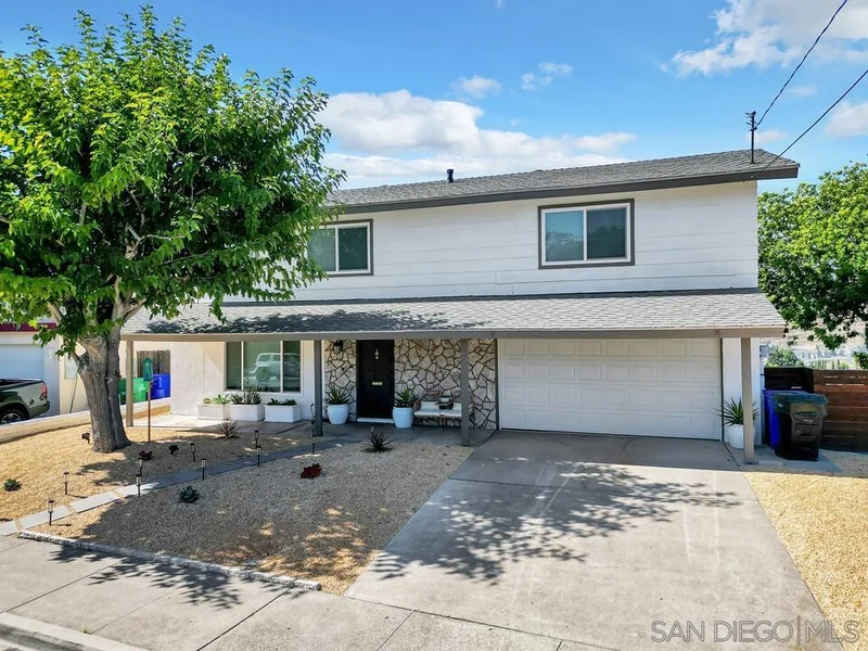 5564 Fontaine St, San Diego, CA 92120