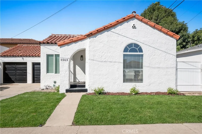 5563 Bangor, Los Angeles, CA 90016