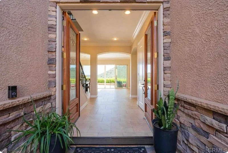 18682 Lancashire Way, San Diego, CA 92128