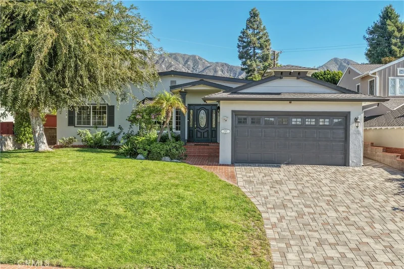 2747 El Caminito, La Crescenta, CA 91214