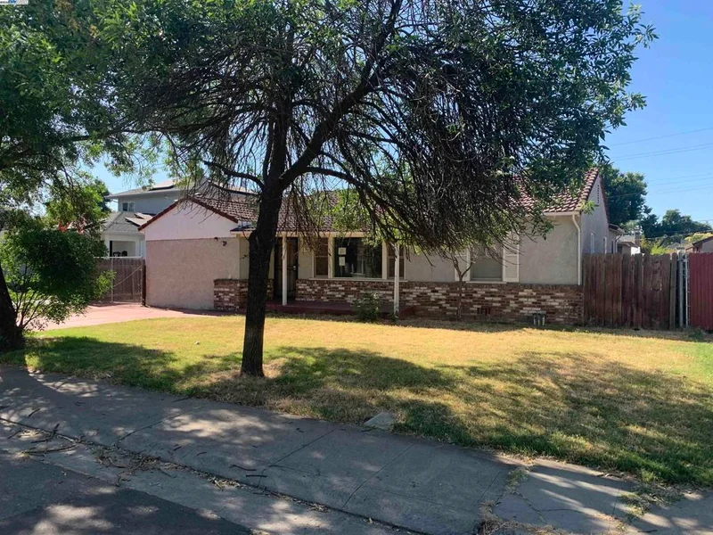 1526 W Monterey Ave, Stockton, CA 95204