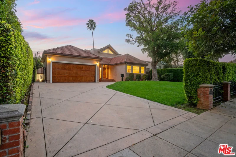 1149 S Carmelina Avenue, Los Angeles, CA 90049