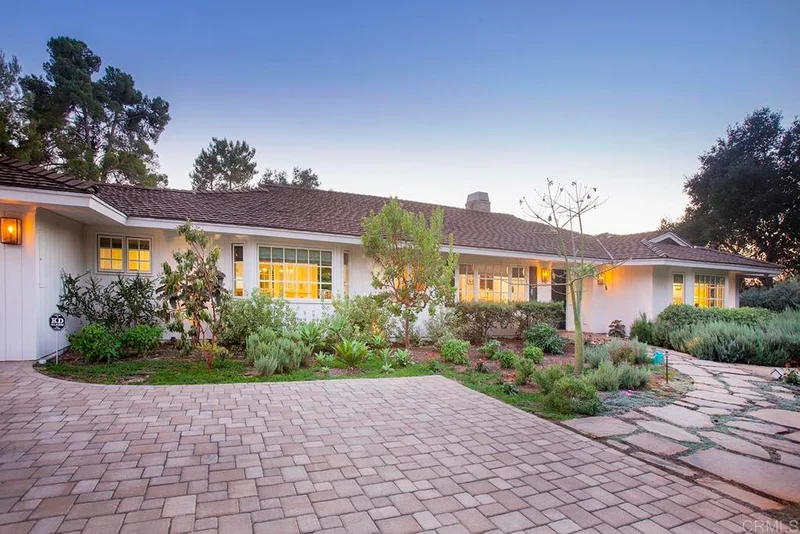 6325 La Valle Plateada, Rancho Santa Fe, CA 92067