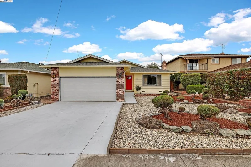 856 Dolores Ave, San Leandro, CA 94577
