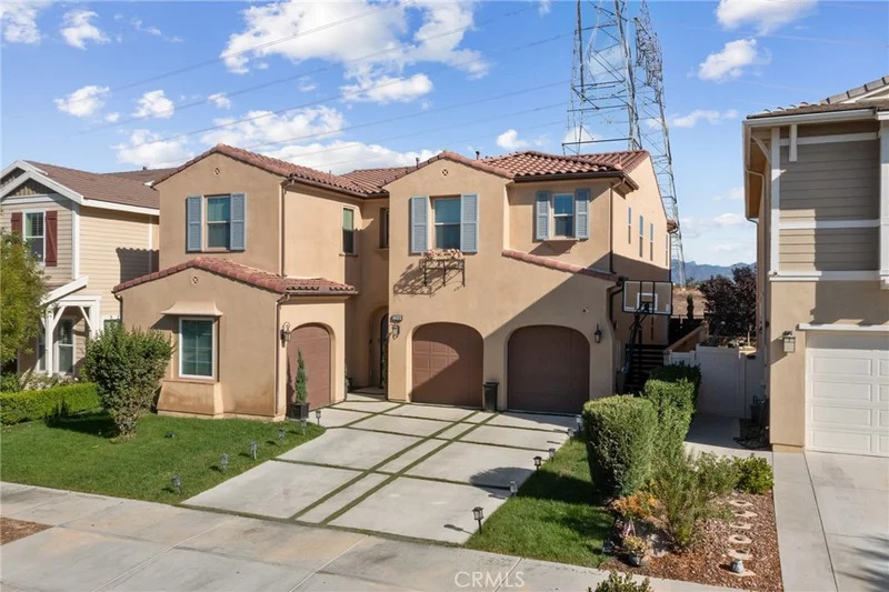 27636 Camellia, Saugus, CA 91350