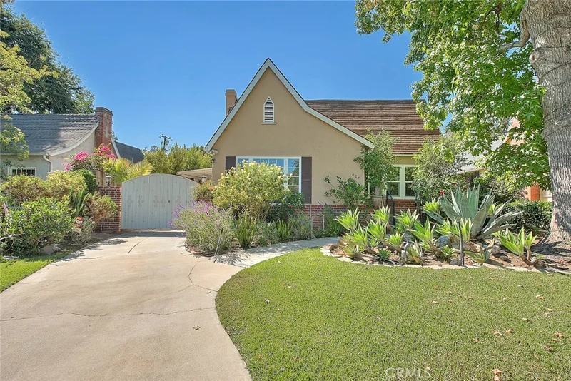 427 S Grand Oaks Avenue, Pasadena, CA 91107