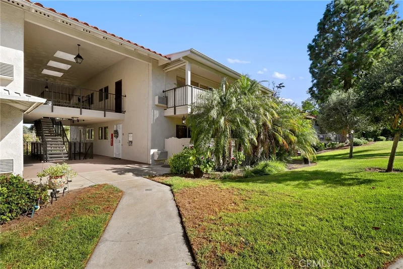 2285 Via Puerta P, Laguna Woods, CA 92637