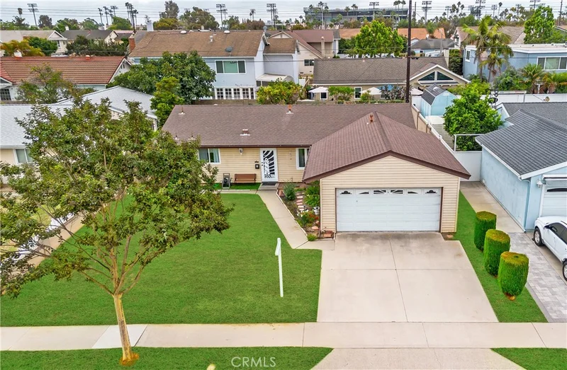 5092 Citation, Cypress, CA 90630